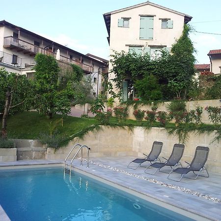 דוברובו Boutique Hotel Dvor מראה חיצוני תמונה