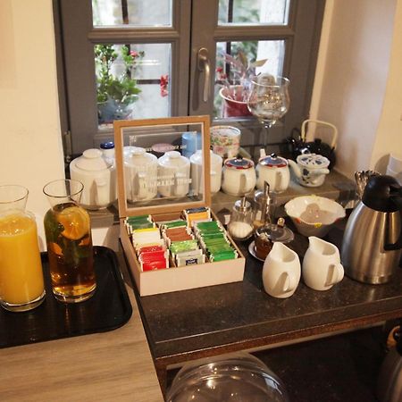 דוברובו Boutique Hotel Dvor מראה חיצוני תמונה