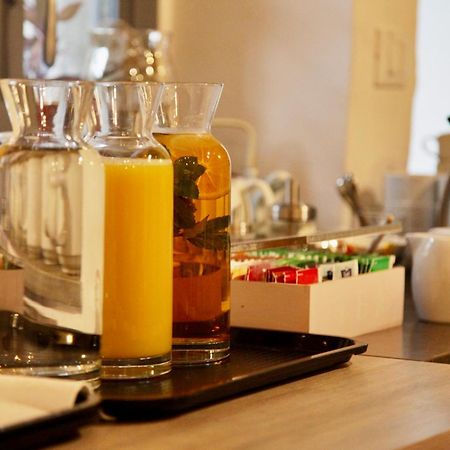 דוברובו Boutique Hotel Dvor מראה חיצוני תמונה