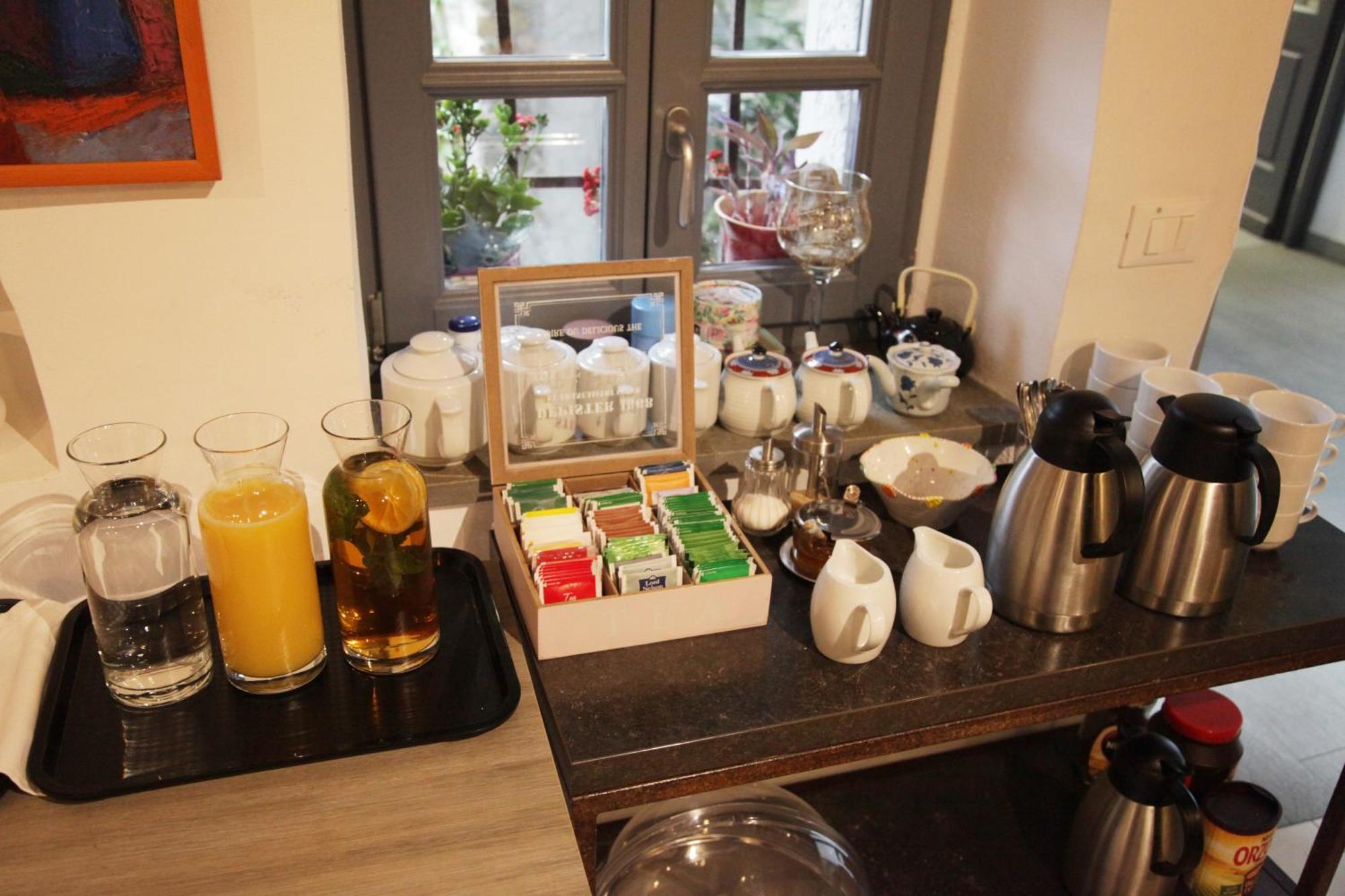 דוברובו Boutique Hotel Dvor מראה חיצוני תמונה