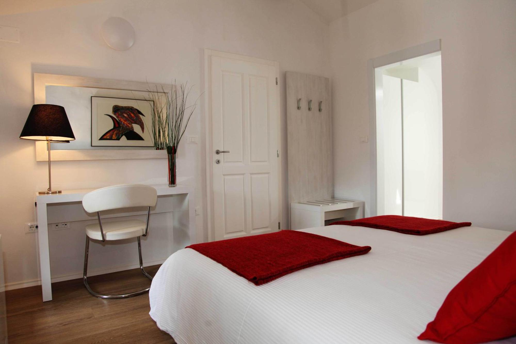 דוברובו Boutique Hotel Dvor חדר תמונה