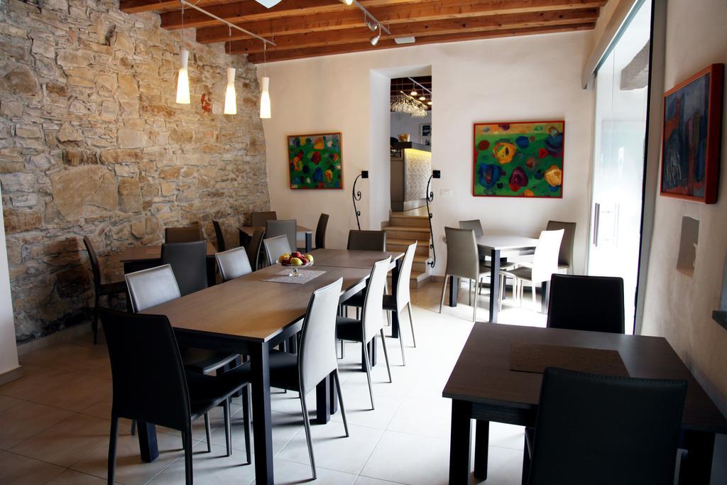 דוברובו Boutique Hotel Dvor מראה חיצוני תמונה