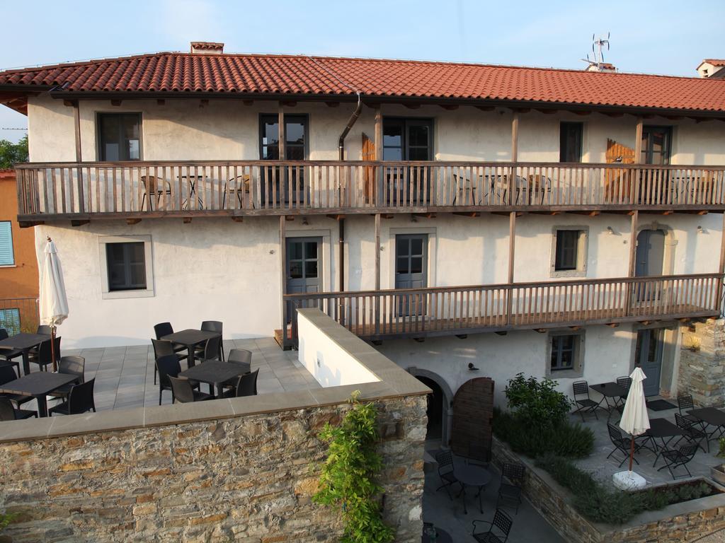 דוברובו Boutique Hotel Dvor מראה חיצוני תמונה