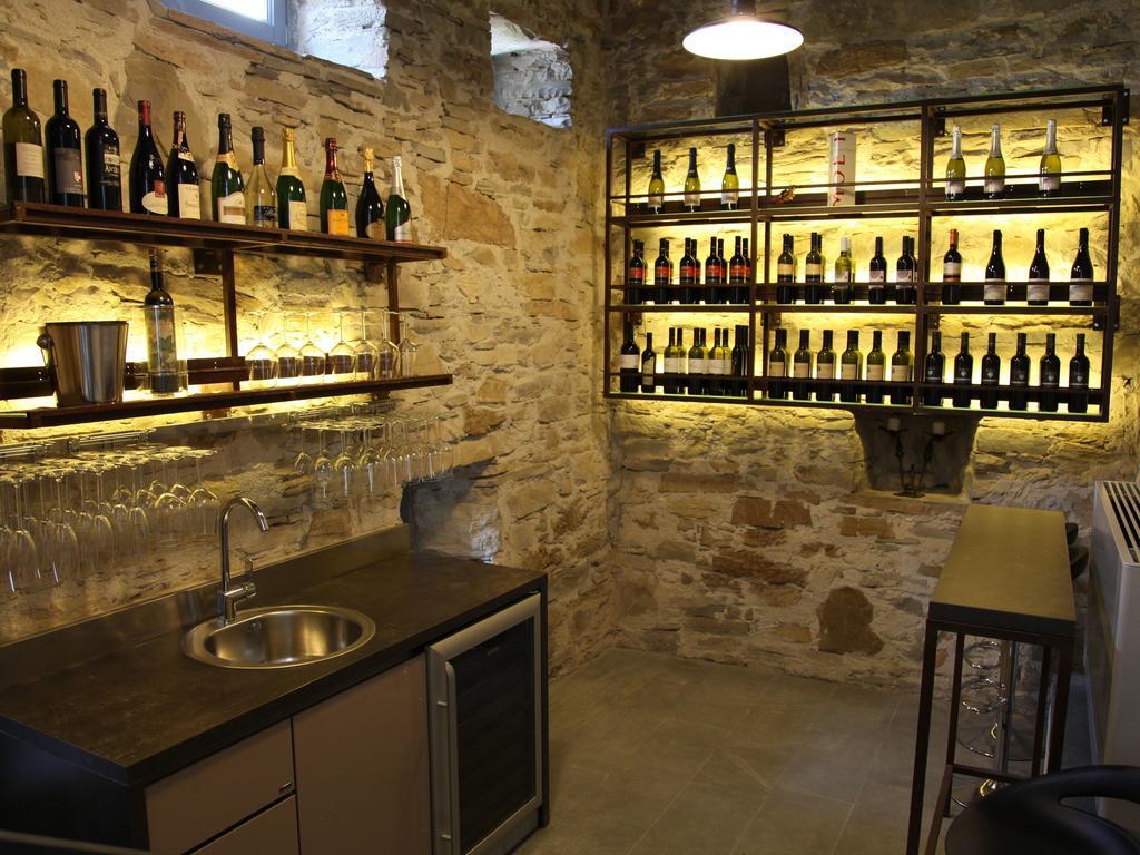 דוברובו Boutique Hotel Dvor מראה חיצוני תמונה
