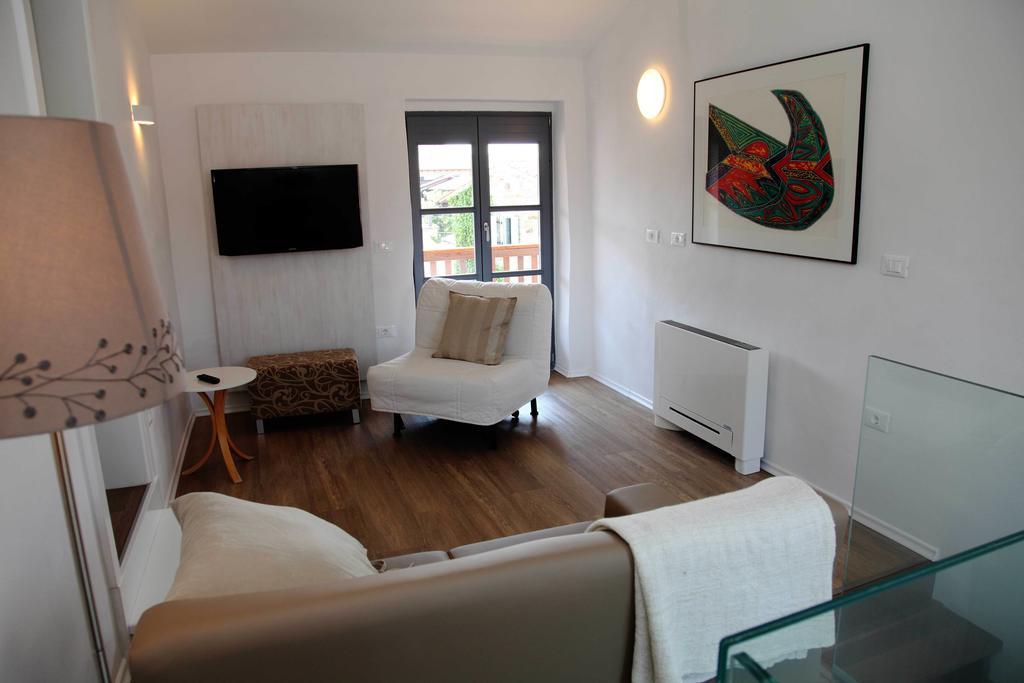 דוברובו Boutique Hotel Dvor חדר תמונה