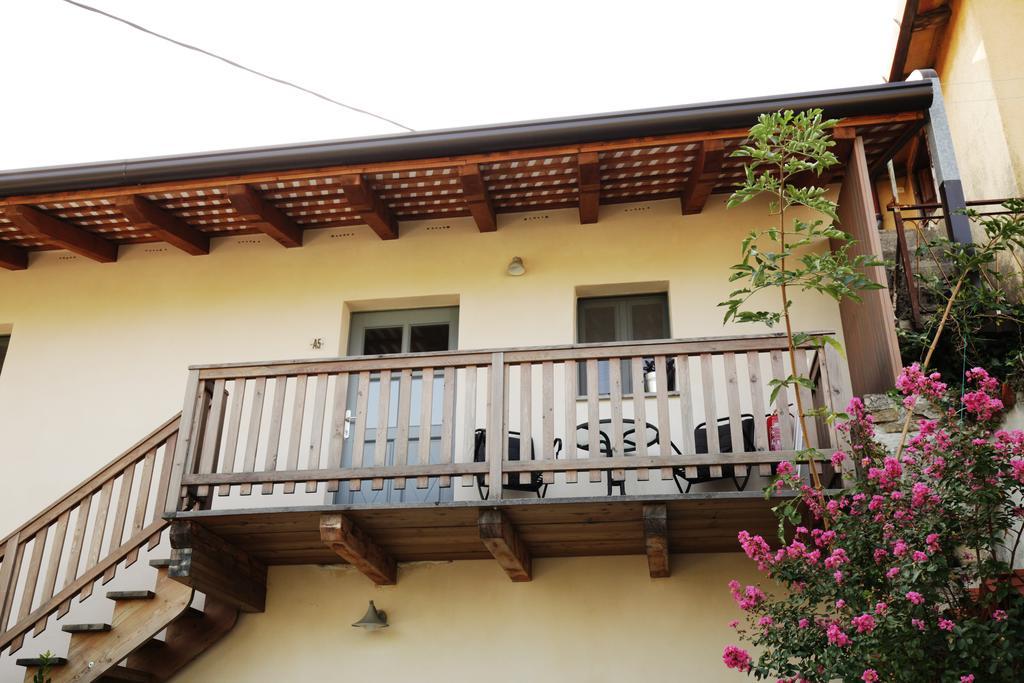 דוברובו Boutique Hotel Dvor מראה חיצוני תמונה